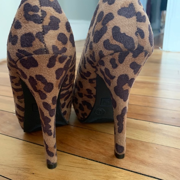 Mossimo leopard heels - Picture 6 of 7